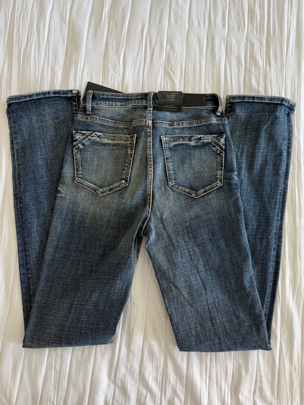 NWT Buckle Straight Leg Jeans - Picture 2 of 8